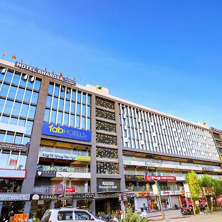 FabHotel Bharosa Inn Ahmedabad Exterior foto